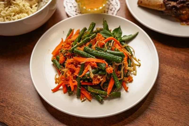 Asian Style Sweet & Spicy Green Beans Recipe