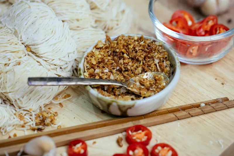 Spicy Chilli Garlic Noodles Recipe — photo 2