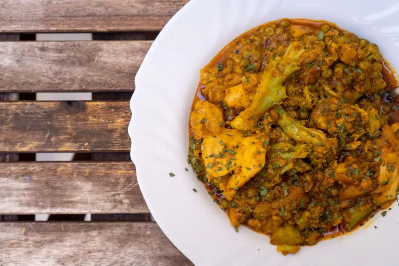 Matar Paneer Kachori Korma Recipe - Green Peas And Paneer Kachori Curry