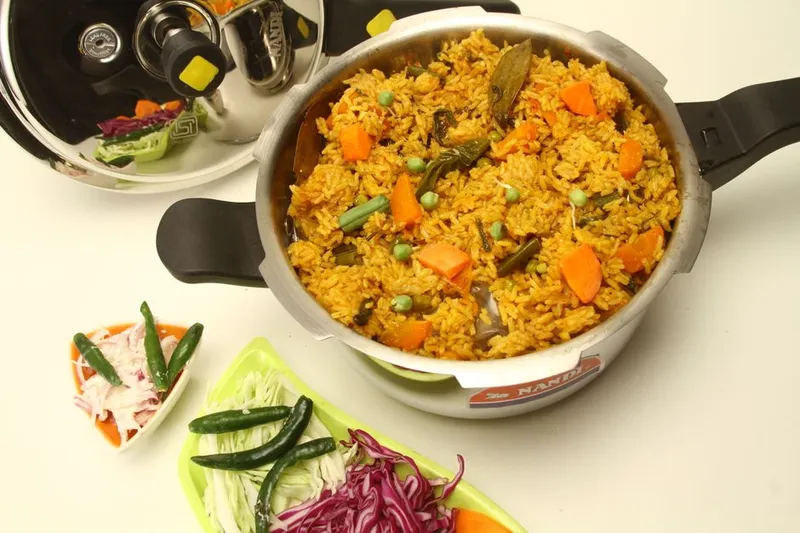 One Pot Pressure Cooker Chicken Curry Recipe - One Pot Pressure Cooker Chicken Curry Recipe