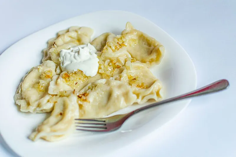 Sichuan Style Zhong Shui Jiao Recipe (Caramelized Onion, Cabbage And Peas Dumplings in Red Oil Recipe)