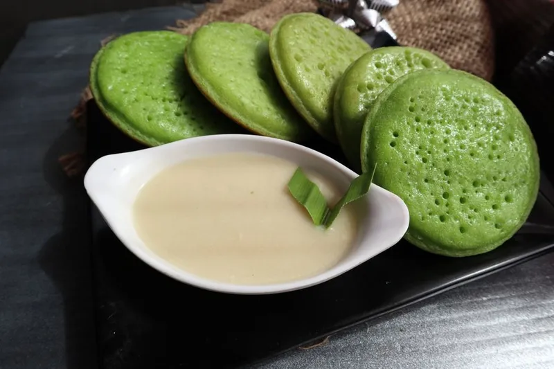 Goan Style Sando Recipe (Steamed Rice Cakes Filled With Sweet Coconut)