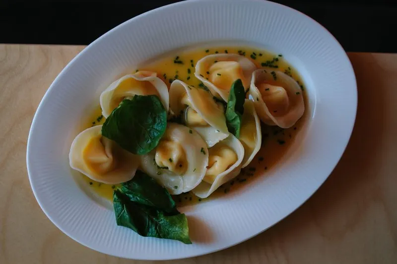 Spinach And Tortellini Soup Recipe — photo 2