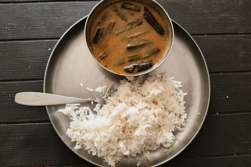 Vendakka Stew Recipe (Kerala Style Okra Stew)
