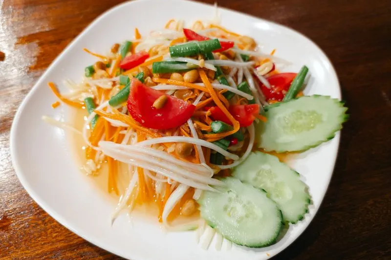 Thai Som Tum Recipe (Thai Green Papaya Salad)