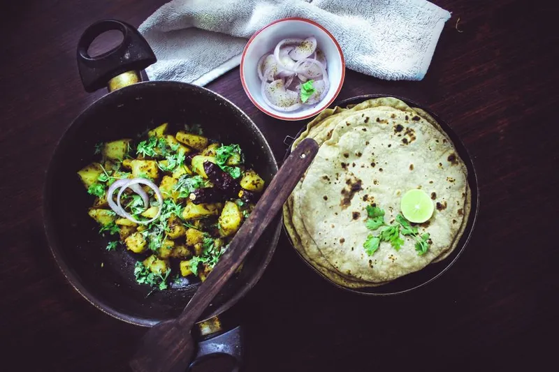 Tandoori Aloo Gobi Kathi Roll Recipe - Spicy Aloo Gobi Frankie
