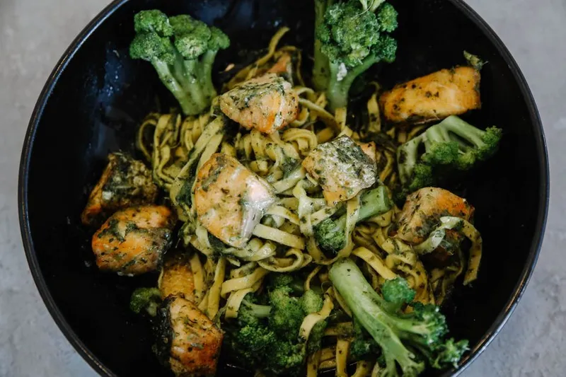 Broccoli Chilli Noodles With Grilled Salmon Recipe