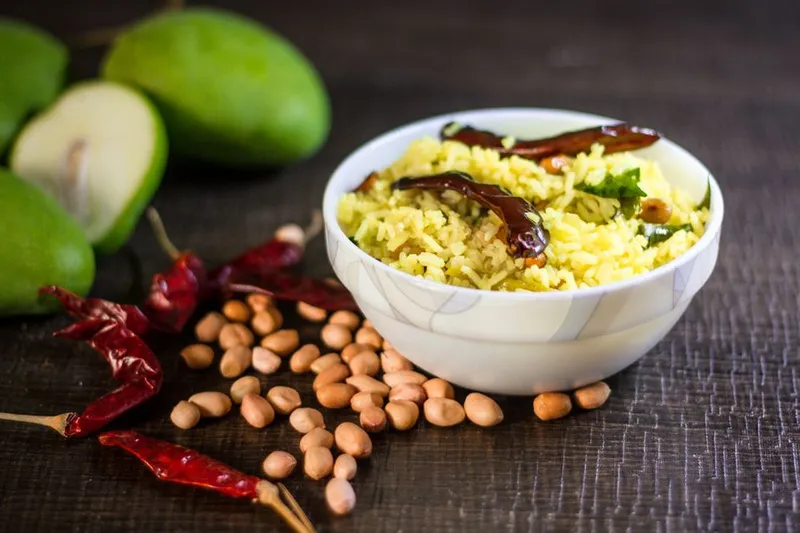 Keri Na Gotla Nu Shaak Recipe - Gujarati Style Ripe Mango Curry