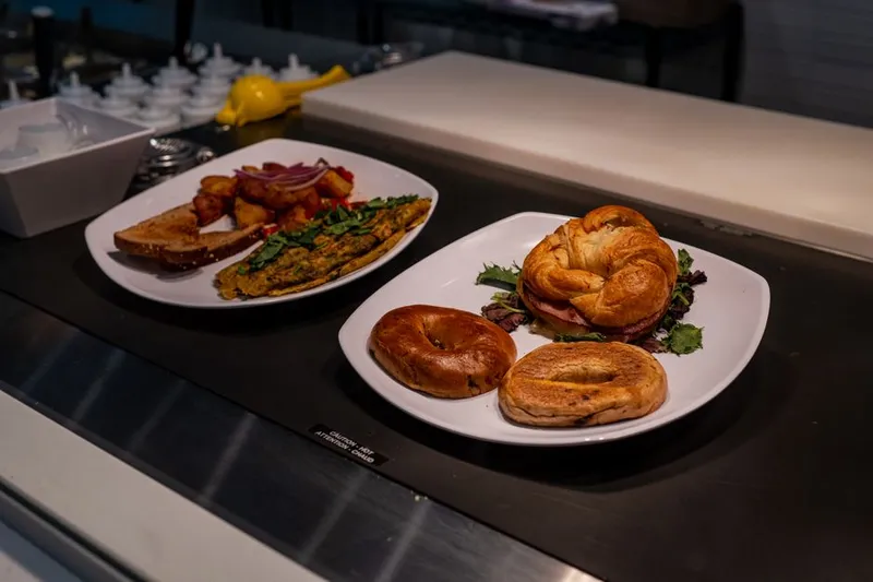 French Toast BLT Bagel Sandwich Recipe — photo 2