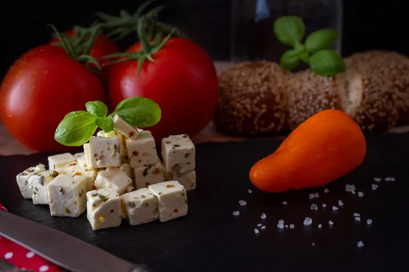 Spicy Kiwi Salsa Recipe with Feta Cheese — photo 2
