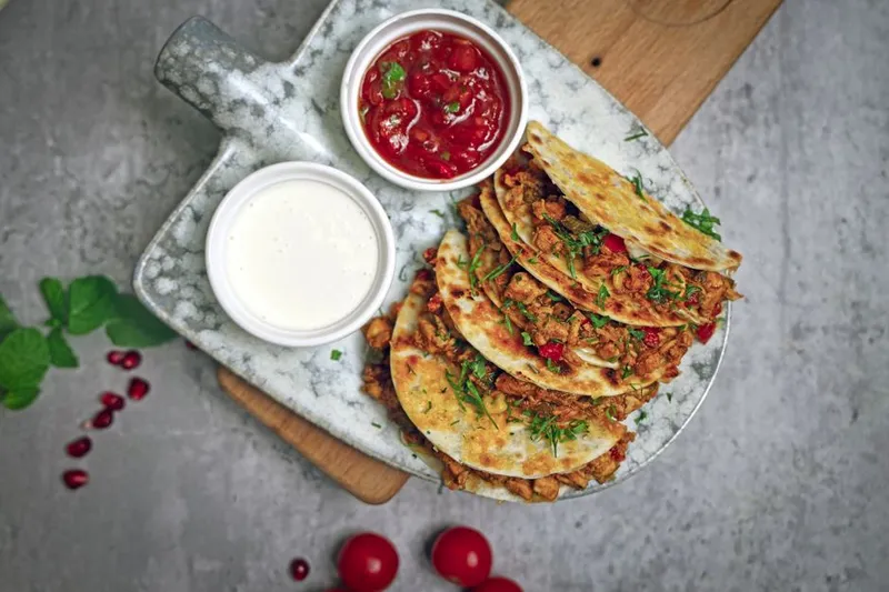 Chilli Paneer Quesadilla Recipe