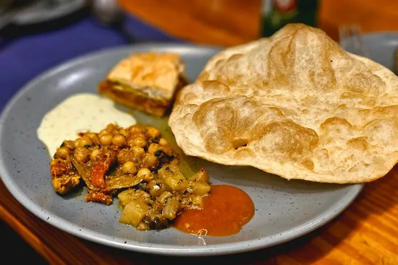 Rawal Pindi Style Chole Recipe - Rawal Pindi Style Chole (Recipe in Hindi)