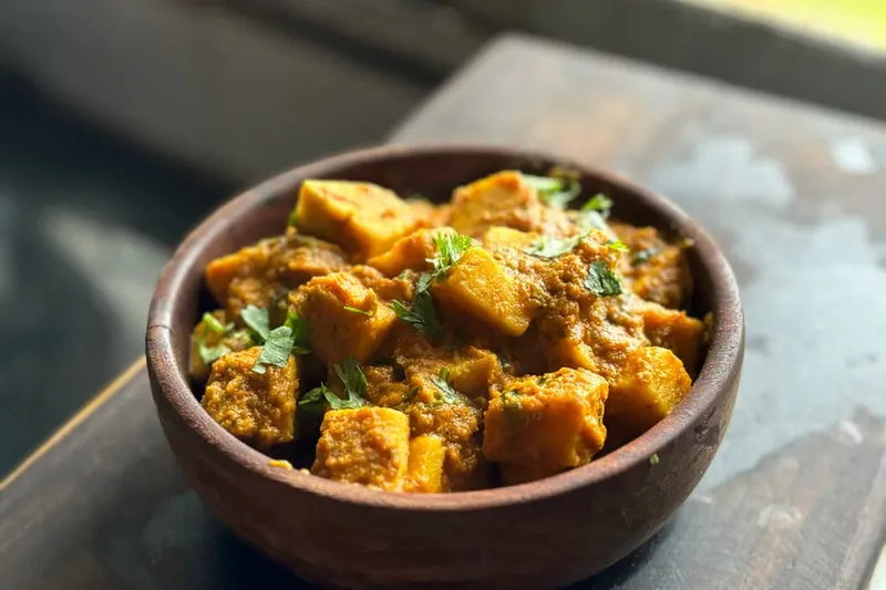 Kerala Style Taro Root Curry Recipe (Colocasia)