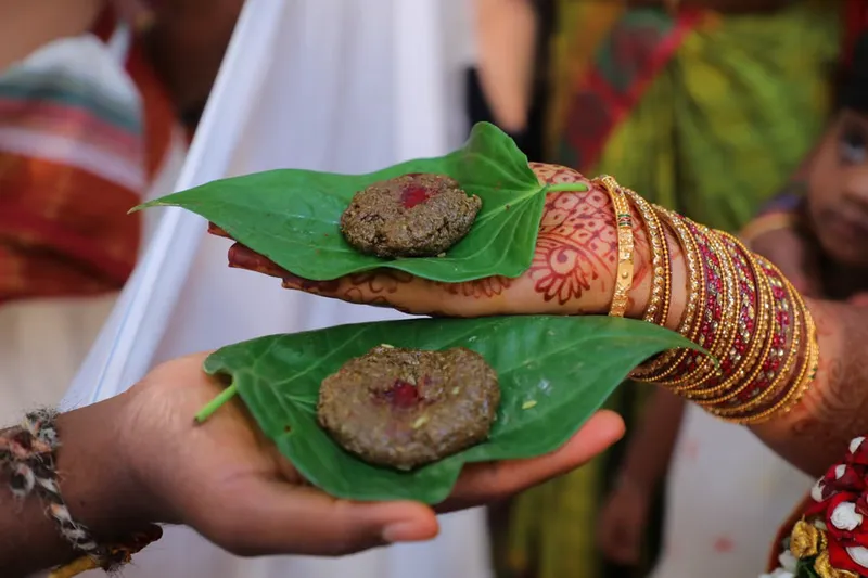 Kongunadu Style Vetrilai Saadam Recipe - Betel Leaves Rice