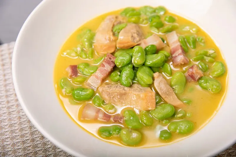 Avarekalu Usli (Broad Bean In Gravy) Recipe