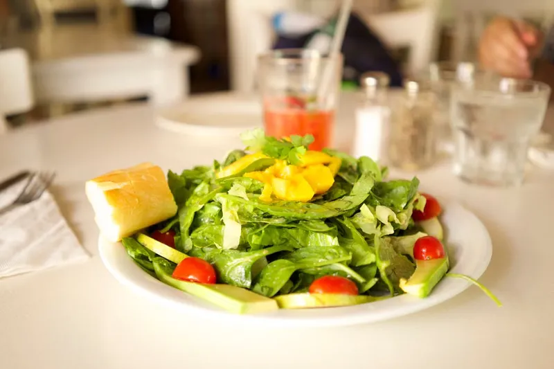 Mango, Avocado And Chickpea Salad Recipe — photo 2