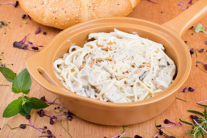 Alfredo Spaghetti with Roasted Mushroom & Broccoli Recipe — photo 2