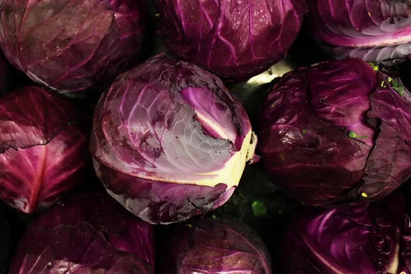 Muttaikose Poriyal Recipe - Purple Cabbage Poriyal | Red Cabbage Sabzi
