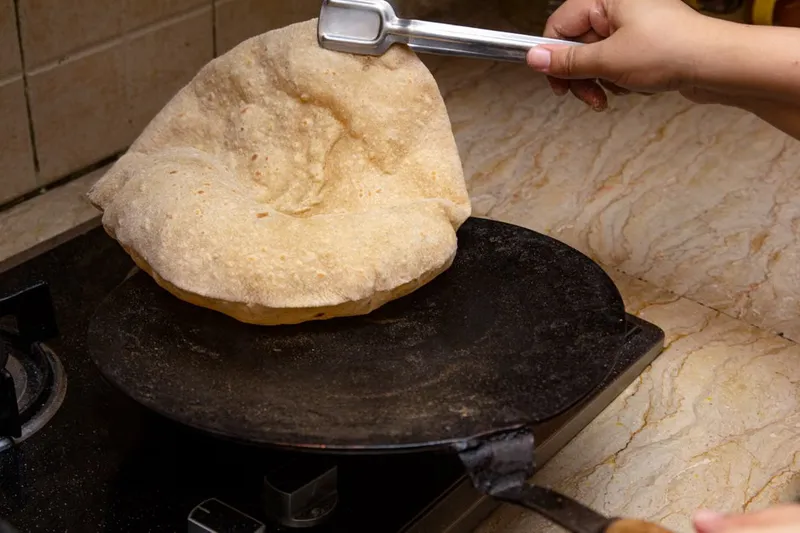 Jowar Atta Roti Recipe - Sorghum Wheat Phulka Recipe