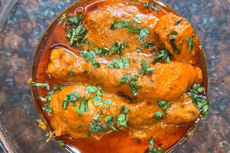 Parsi Style Sweet & Spicy Drumsticks Cooked In Coconut Water/Toddy (Recipe In Hindi)