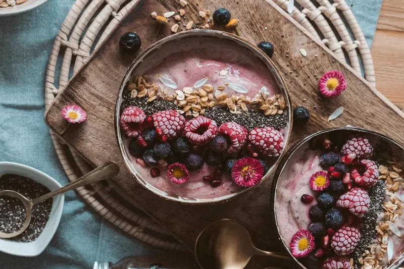 Pomegranate And Chia Seeds Yogurt Smoothie Recipe