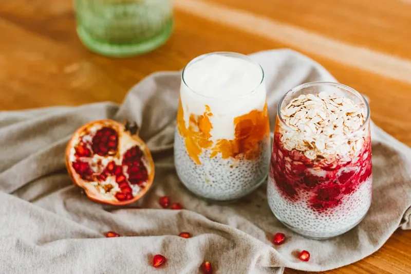 Pomegranate And Chia Seeds Yogurt Smoothie Recipe — photo 2