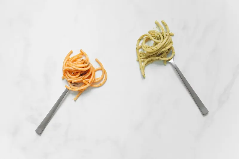 Red Chilli Pesto & Roasted Tomato Spaghetti Pasta Recipe