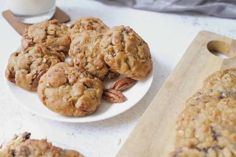 Eggless Sugarless Oats And Nuts Cookie Recipe — photo 2