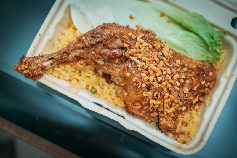 Chinese Fried Rice Recipe With Chicken And Shredded Lettuce — photo 2