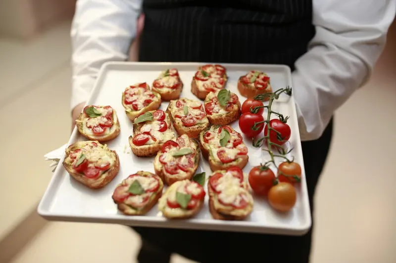 Cheesy Bruschetta With Capsicum And Tomatoes Recipe