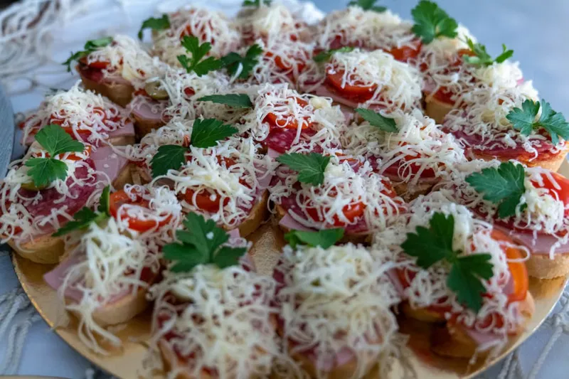 Cheesy Bruschetta With Capsicum And Tomatoes Recipe — photo 2