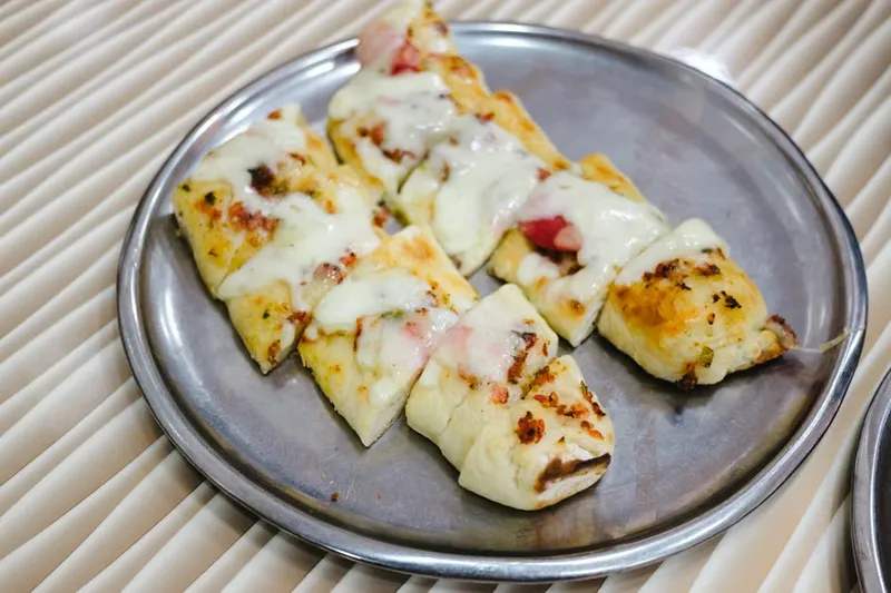 Cheese Garlic Bread Recipe — photo 2