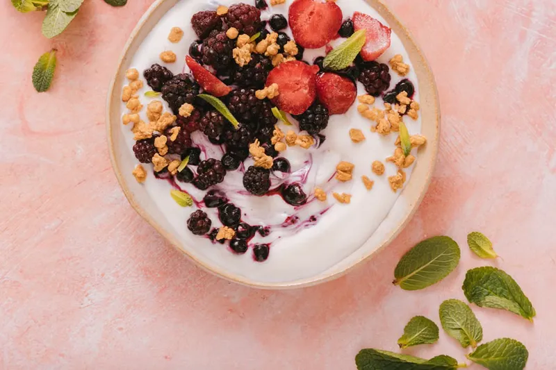 Sweet Mixed Fruits And Granola Breakfast Wraps Recipe — photo 2