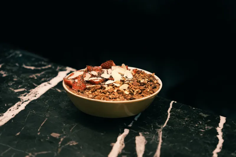 Almond Butter & Fig Muesli Bar Recipe