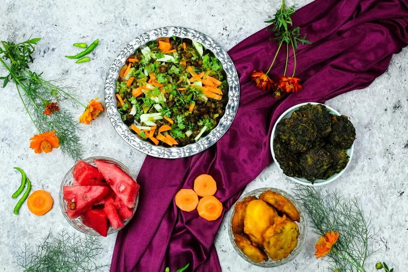 Carrot Methi Jowar Thepla Recipe