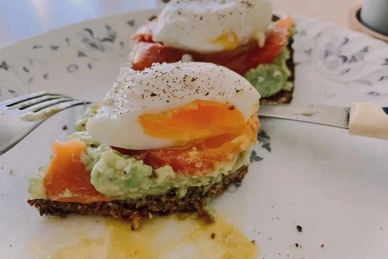 Rye Breakfast Sandwich With Cucumber And Eggs Recipe — photo 2