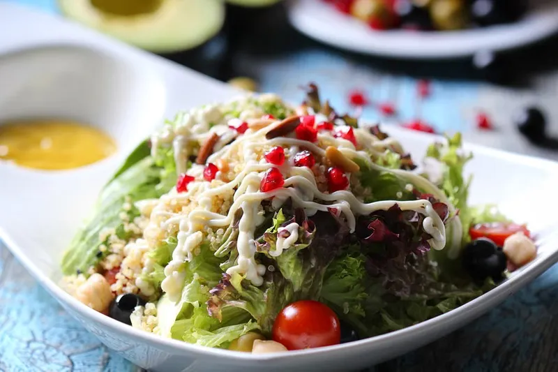 Chickpea Salad with Cherry Tomatoes,Olives and Capsicum Recipe — photo 2