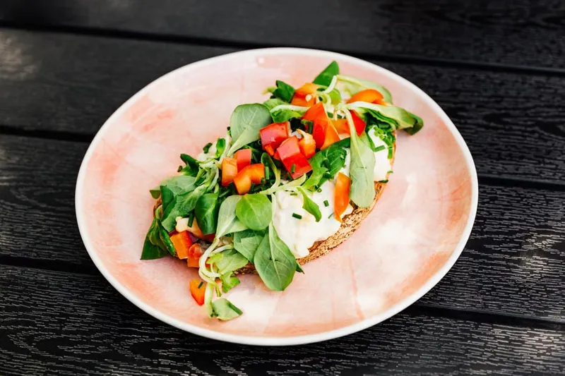 Cheesy Spinach Open Toast Recipe — photo 2