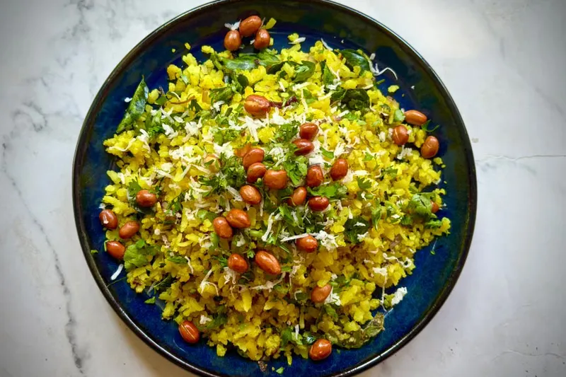 Dadpe Pohe Recipe (Maharashtrian Poha)