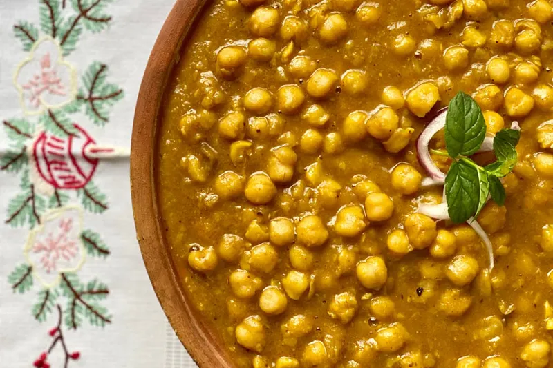 White Chickpeas In Spicy Gravy (Recipe In Hindi) — photo 2