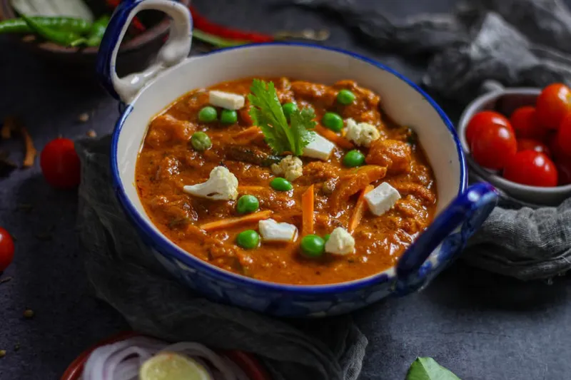 Matar Chi Usal Recipe - Green Peas In A Onion Tomato Gravy — photo 2