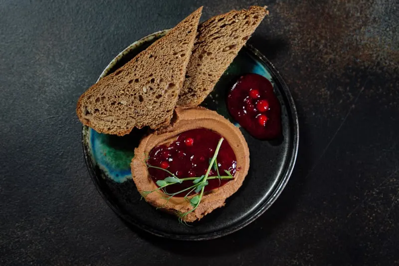 Sticky Cranberry Gingerbread Recipe — photo 2
