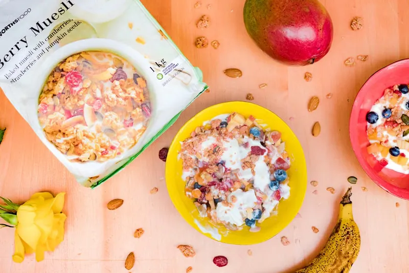 Mango Greek Yogurt Cheesecake with Muesli Crumble Recipe — photo 2