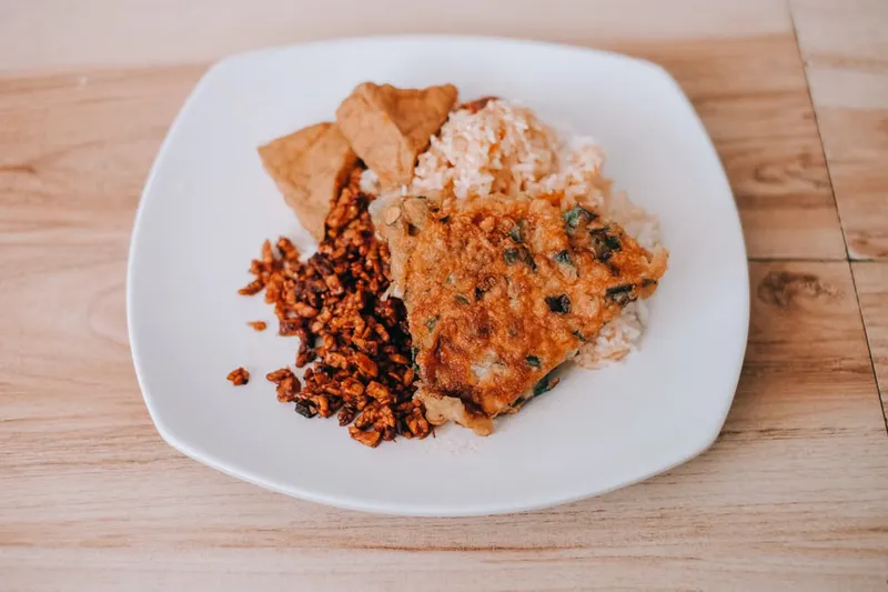 Lemongrass Flavored Tofu Fried Rice Recipe — photo 2