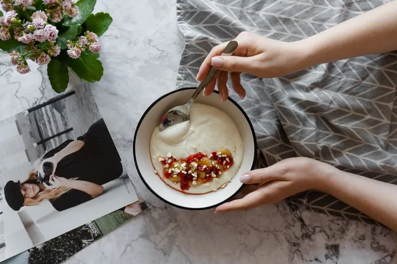 Meetha Daliya With Milk & Fruits Recipe - Broken Wheat Porridge