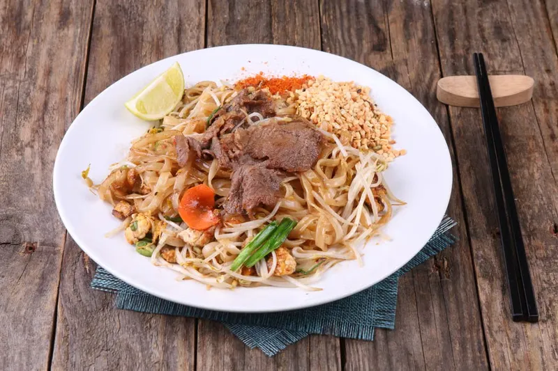 Vegetarian Pad Thai Recipe - Thai style Stir fried Vegetarian Rice Noodle Dish