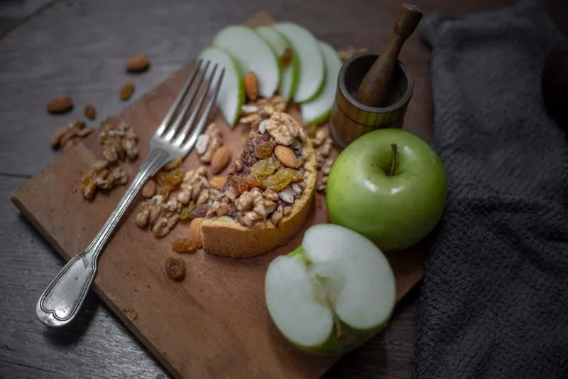 Apple And Raisin Chutney Recipe — photo 2