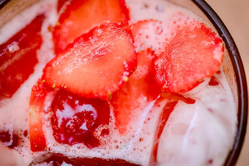 Sparkling Strawberry Mocktail Recipe — photo 2