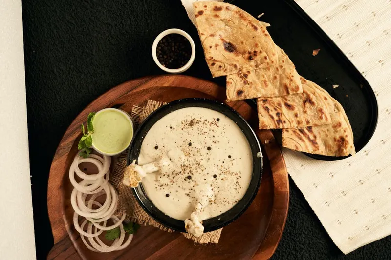 Kerala Style Cauliflower Kurma (Recipe In Hindi)
