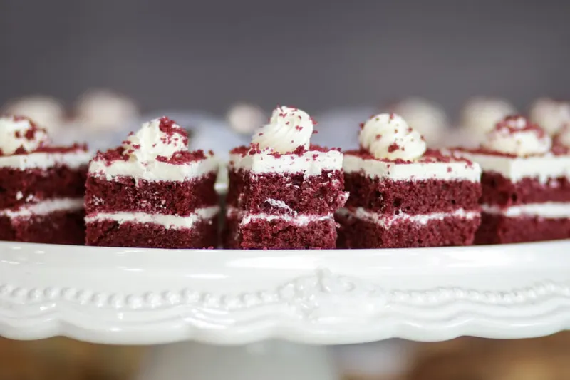 Mini Victoria Sponge Cake Recipe